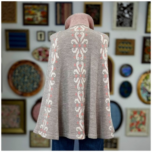 Anthro “Flowering Pompona Cape” by Madchen - Picture 6 of 16